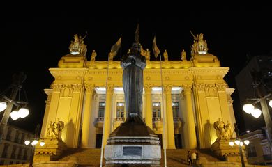  O Palácio Tiradentes, sede da Assembleia Legislativa do Estado do Rio de Janeiro, recebe iluminação amarela pelo Dia Mundial de Prevenção ao Suicídio, do Movimento Setembro Amarelo.
