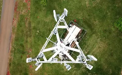 Antenas de transmissão para celulares. Telefonia 5G.