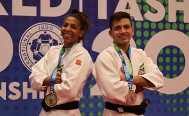 Rafaela Silva é ouro, e Daniel Cargnin bronze no Mundial de Judô 2022