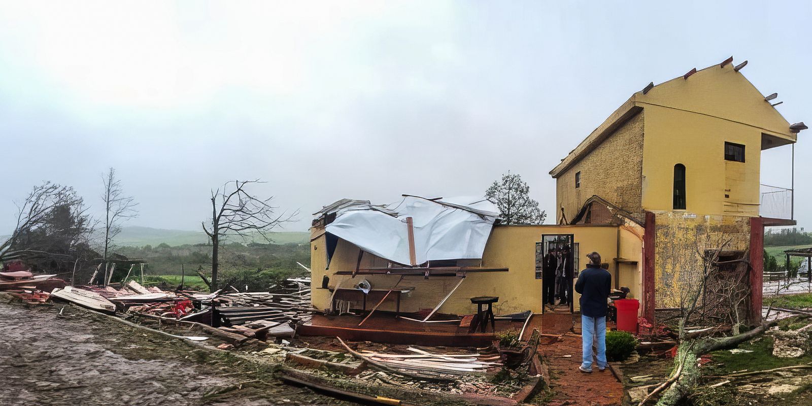 Marinha resgata pessoas ilhadas no Rio Grande do Sul após ciclone
