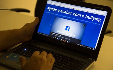 Brasília - O Facebook lançou plataforma com ferramentas para ajudar adolescentes, pais e professores a evitar e combater o bullying em redes sociais (Marcello Casal Jr/Agência Brasil)