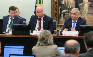 Brasília (DF), 30/04/2025  - Reunião da Comissão de Constituição e Justiça e de Cidadania (CCJ)  para votar requerimento que pede a suspensão de ação penal contra o deputado Ramagem. Relator votou a favor, mas foi pedido vistas. Foto: Lula Marques/Agência Brasil