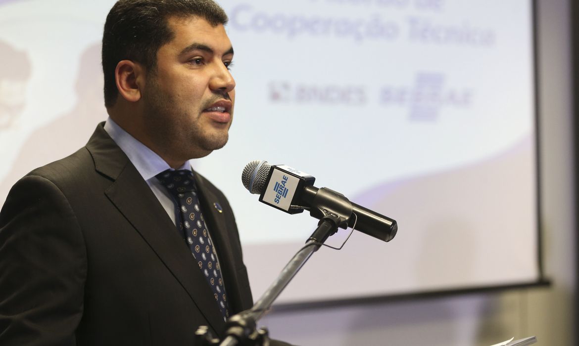 Brasília - O ministro interino da Indústria, Comércio Exterior e Serviços, Marcos Jorge de Lima,fala na cerimônia de assinatura de acordo entre o BNDES e o Sebrae (José Cruz/Agência Brasil) 