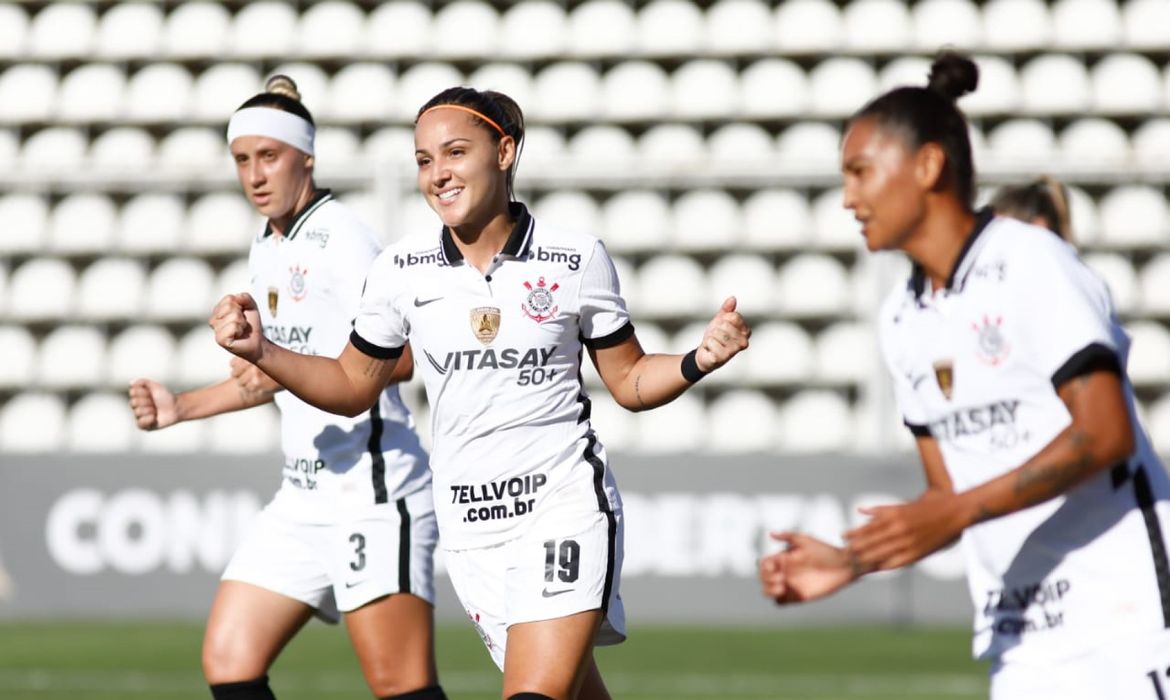 Quem fez os gols do Corinthians Feminino ontem?