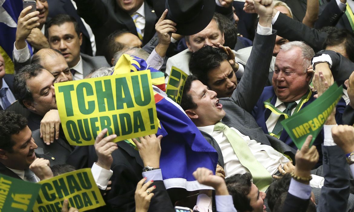 Brasília - O deputado Bruno Araujo profere o voto que garante a autorização do processo de impeachment da presidenta Dilma Rousseff  (Marcelo Camargo/Agência Brasil)