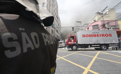 São Paulo (SP), 30/10/2024 - Incêndio de grandes proporções atingiu Shopping Center na região do Brás em São Paulo. Foto: Paulo Pinto/Agência Brasil