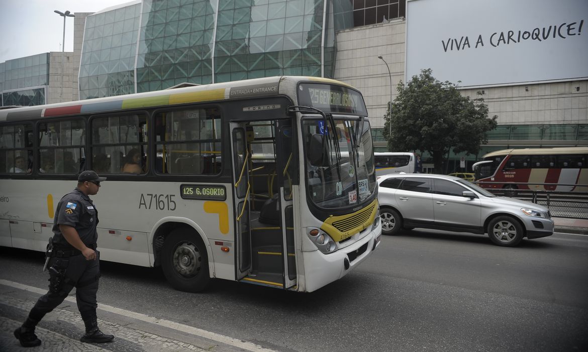 Ônibus do Rio de Janeiro (Fernando Frazão/Agência Brasil)