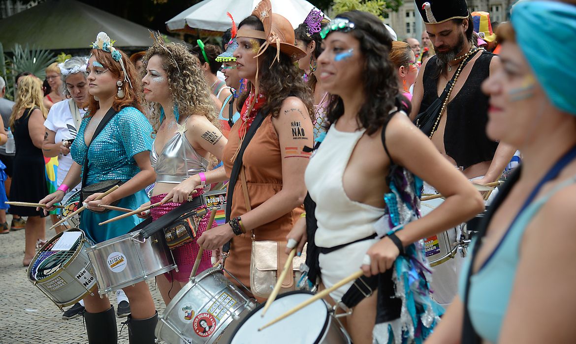 Rio de Janeiro - Bloco feminista Mulheres Rodadas desfila no Largo do Machado, zona sul do Rio(Tomaz Silva/Agência Brasil)