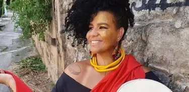 Negadeza, cantora, compositora e percussionista