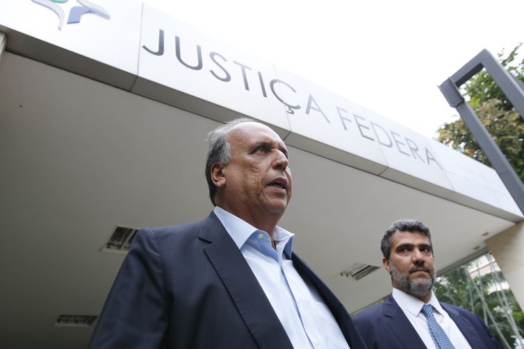  O ex-governador do Rio de Janeiro, Luiz Fernando Pezão deixa a 7ª Vara Criminal