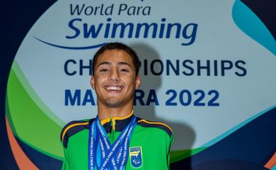 Samuel Oliveira é campeão no Mundial de Natação Madeira 2022, no Complexo de Piscinas de Funchal, na Ilha da Madeira, Portugal.