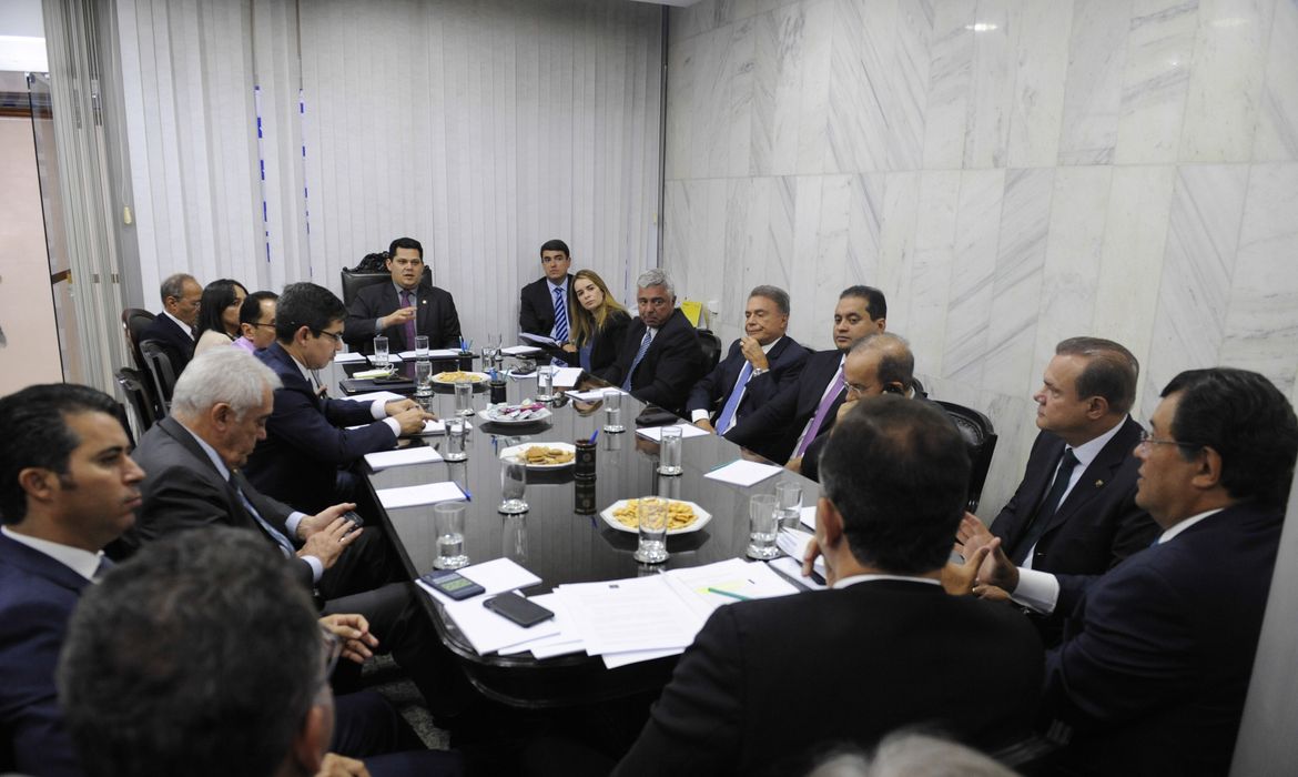Presidente do Senado Federal, senador Davi Alcolumbre, realiza reunião de líderes. 