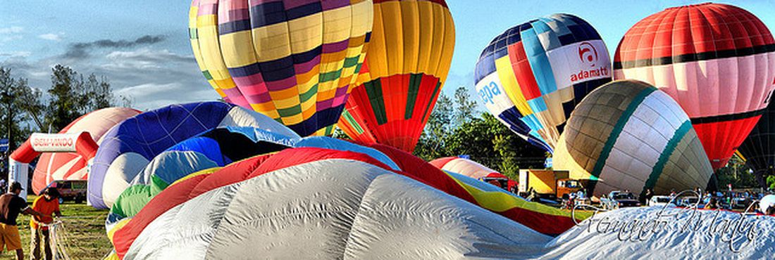 Os primeiros balões foram trazidos para o Brasil na década de 1970: o primeiro voo no país foi feito pelo paulista Victorio Truffi, em Araraquara