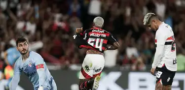 Flamengo 2 x 0 São Paulo