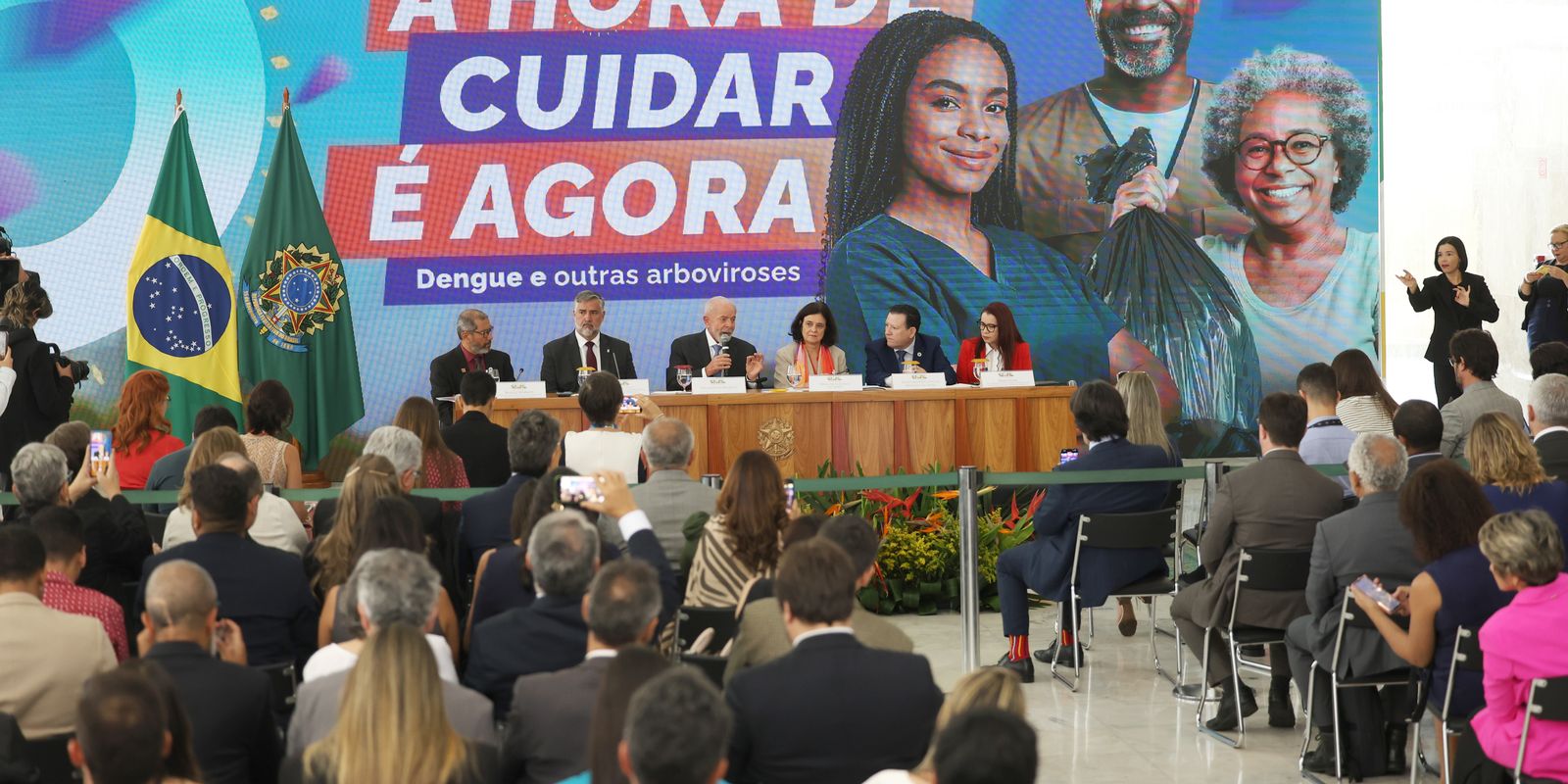 Governo federal vai investir R$ 1,5 bilhão no combate à dengue Governo federal vai investir R$ 1,5 bilhão no combate à dengue