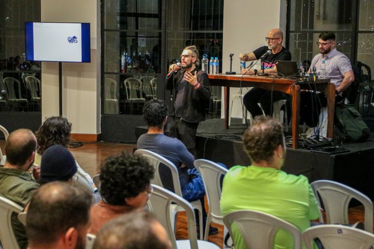 São Paulo (SP), 18/05/2025 - Ativistas debatem resistência digital diante de IA e plataformização
Cryptorave em SP destacou iniciativas e desafios comunitários
Foto: Cadu Pinotti/Agência Brasil