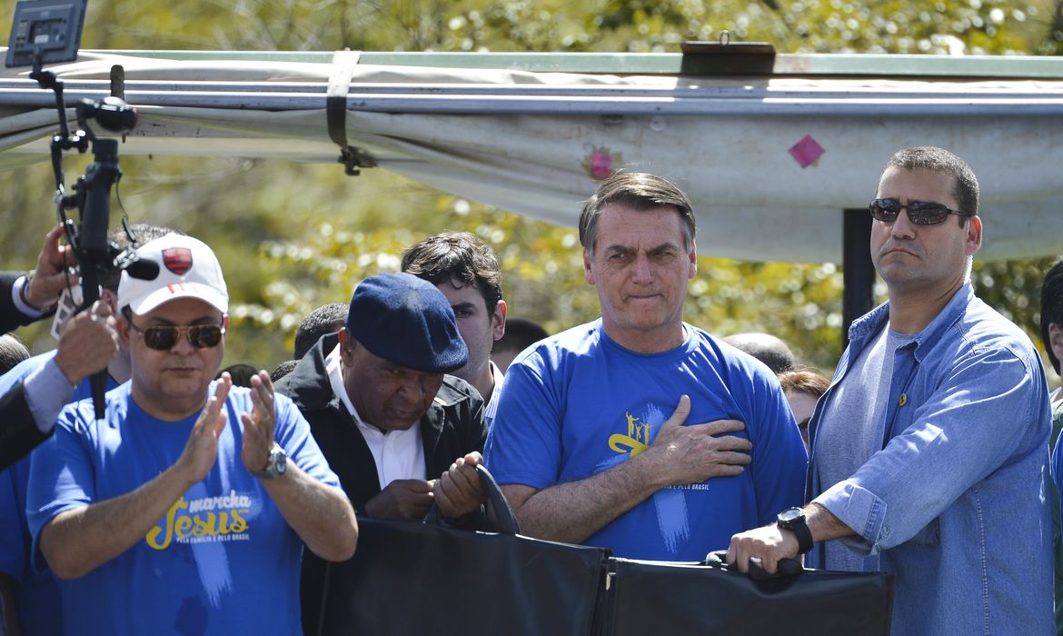 O presidente Jair Bolsonaro, participa da Marcha para Jesus e pela Família em Brasília. 