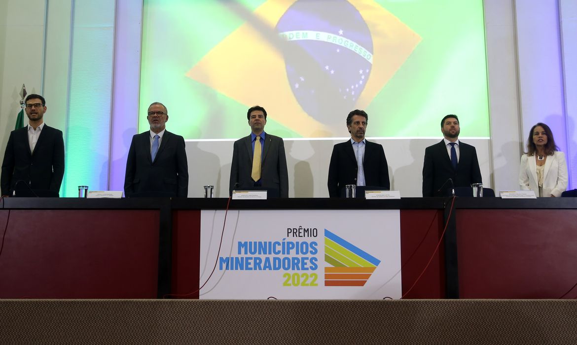 O ministro de Minas e Energia (MME),  Adolfo Sachsida, participa da solenidade, entrega do Prêmio Municípios Mineradores 2022.