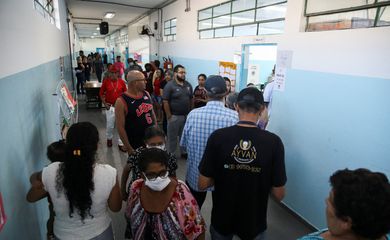 Brazilians vote in presidential election run-off