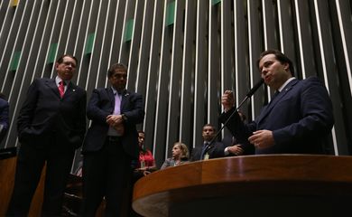 Brasília - O deputado Rodrigo Maia (DEM-RJ), com 120 votos, e o deputado Rogério Rosso (PSD-DF), com 106 votos, disputam o segundo turno da eleição para presidente da Câmara dos Deputados (Fabio Rodrigues Pozzebom/Agência Brasil)