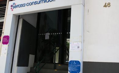 Fachada do Serasa na rua Antônio Carlos, Bela Vista, região central