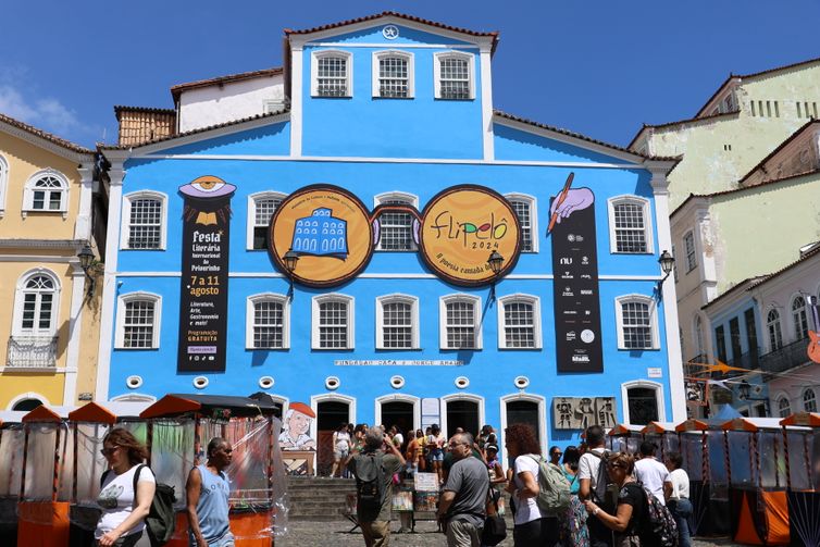 Salvador (BA), 10/08/2024 - Fachada da Fundação Casa de Jorge Amado durante a Festa Literária Internacional do Pelourinho - Flipelô, que homenageia Raul Seixas, no Largo do Pelourinho. Foto: Rovena Rosa/Agência Brasil