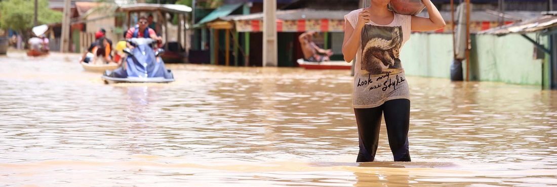 Mais abrigos são preparados em Rio Branco, no Acre, após enchentes