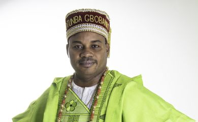 El responsable del Centro Cultural Africano, Otunba Aderonmu