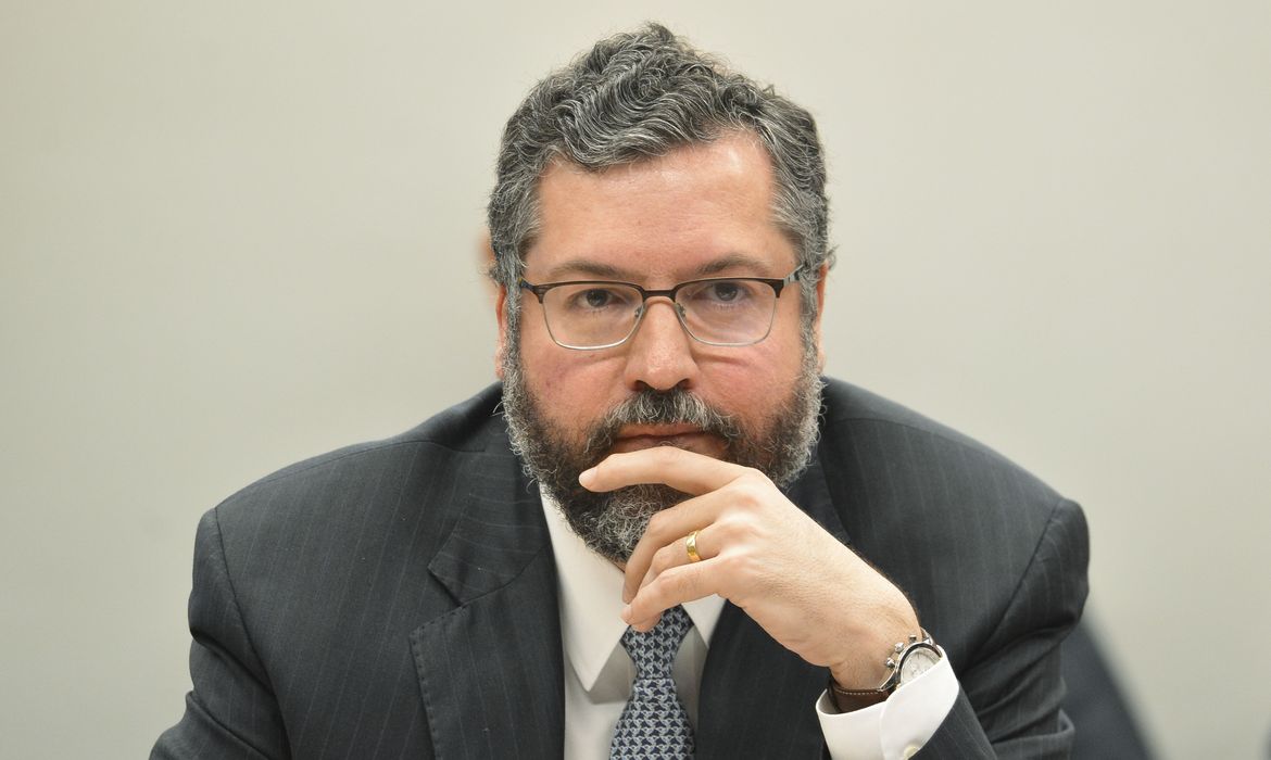 O ministro de Relações Exteriores,  Ernesto Araújo, durante audiência pública na Comissão de Relações Exteriores da Câmara dos Deputados
