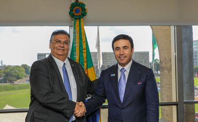 Brasília (DF), 07.11.23 - Ministro Flávio Dino se reune com o presidente da Interpol, Sr. Ahmed Naser Al-Raisi. Foto: Jamile Ferraris/MJSP