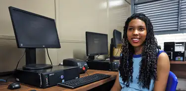 A aluna da escola CED619 da Samambaia, Eduarda Caetano.