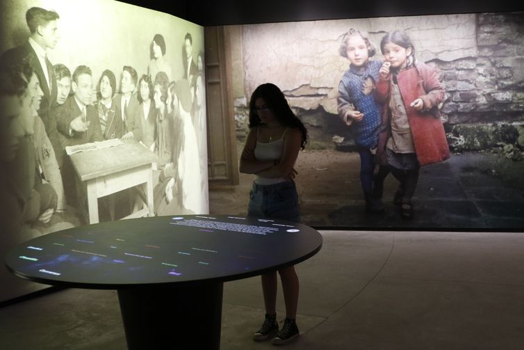 Fernando Frazão/Agência Brasil O Memorial às Vítimas do Holocausto, no Parque Yitzak Rabin, ganha exposição permanente.