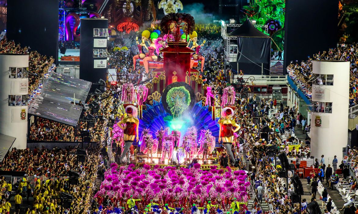 São Paulo -  Vai-Vai desfila no segundo dia dos desfiles das escolas de samba do Grupo Especial de São Paulo, no Sambódromo do Anhembi (Divulgação/ Rafael Neddermeyer/LIGASP/Fotos Públicas)
