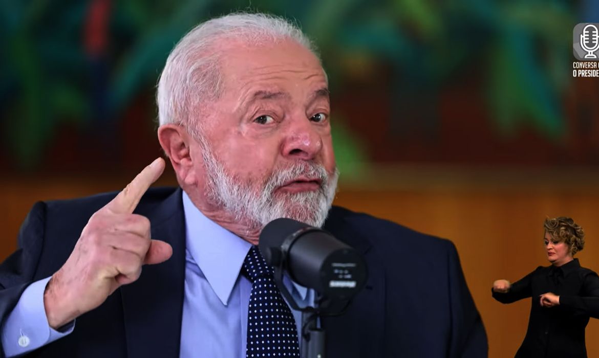 Brasília (DF), 11.07.2023 - Presidente Lula é entrevistado por Marcos Uchoa no programa Conversa com o Presidente, no Palácio do Alvorada. Imagem: TV Brasil