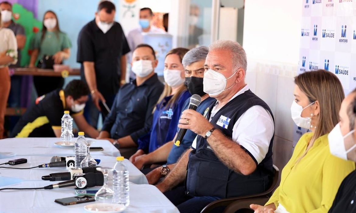 O ministro da Saúde, Marcelo Queiroga, durante ato de testagem para diagnóstico da Covid-19 na cidade de Monteiro (PB), 17.01.2022. Fotos: Walterson Rosa/MS.