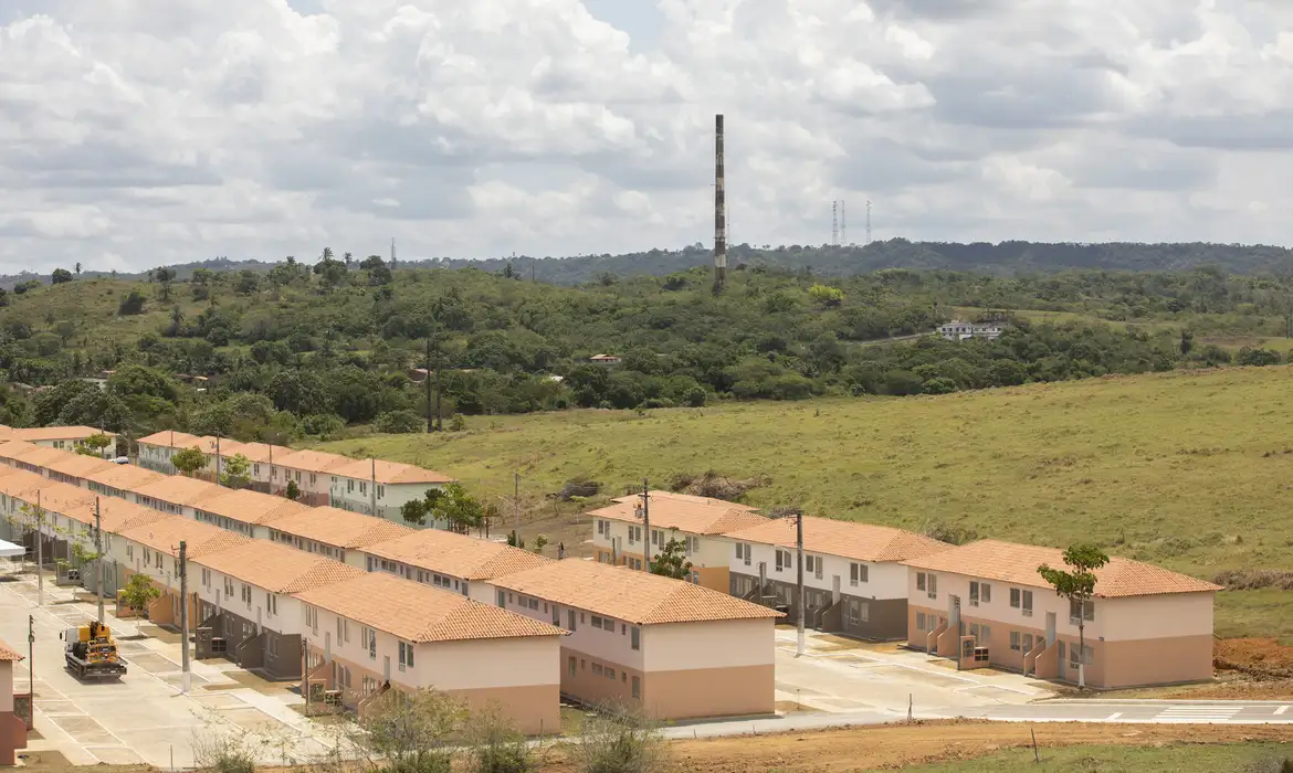 Santo Amaro da Purificação (BA), 13/02/2023 - Vista do complexo de apartamentos que presidente Luiz Inacio Lula da Silva entregará, cerca de 2.745 unidades do Minha Casa, Minha Vida, em Santo Amaro (BA).