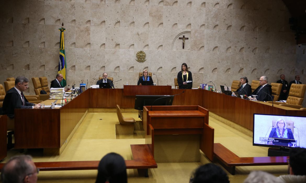 Brasília (DF) 07/06/2023 - Sessāo de julgamento Supremo Tribunal Federal (STF)  julgamento do marco temporal de terras indígenas. O caso põe em lados opostos ruralistas e povos originários, e está parado na Corte desde 2021.O tema tem relevância porque será com este processo que os ministros vão definir se a tese do marco temporal tem validade ou não. O que for decidido valerá para todos os casos de demarcação de terras indígenas que estejam sendo discutidos na Justiça.
Foto: José Cruz/Agência Brasil