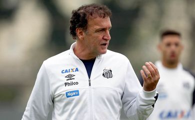 Cuca, técnico do Santos
