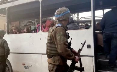 Azovstal civilian evacuations in Mariupol