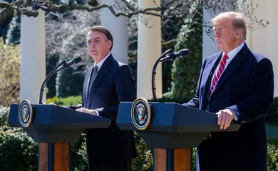 O presidente do Brasil, Jair Bolsonaro, e o presidente dos EUA, Donald Trump, durante uma entrevista coletiva no Rose Garden da Casa Branca, em Washington (EUA)