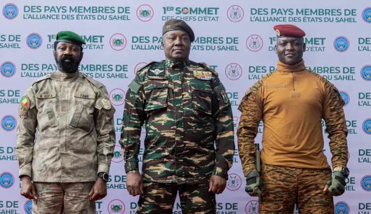 Senegal 23/05/2025 Governos de Máli, Burquina Fasso e Níger anunciam criação de Confederação dedicada a unificar defesa e economia dos países. Foto Reprodução/ Instagram