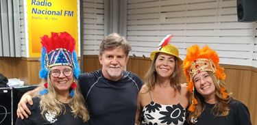 Representantes dos blocos Vassourinhas de Brasília e Galinho de Brasília