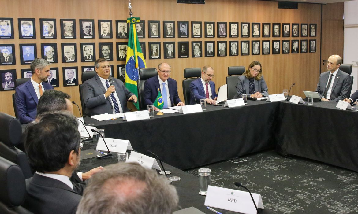 Brasília(DF), 17/08/2023 - Ministro da Justiça, Flávio Dino e o vice-presidente da República, Geraldo Alckmin presidem primeira reunião do Conselho de Governança da Enccla. Foto:Wilson Dias/Agência Brasil