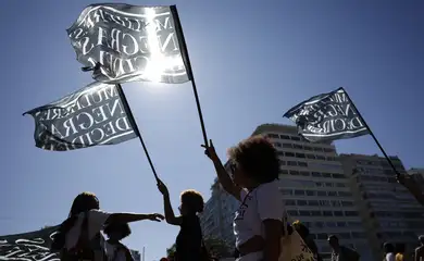 Rio de Janeiro (RJ), 27/07/2025 – XI Marcha das Mulheres Negras, em Copacabana, mobilização contra o racismo, por justiça e bem viver. Foto: Fernando Frazão/Agência Brasil