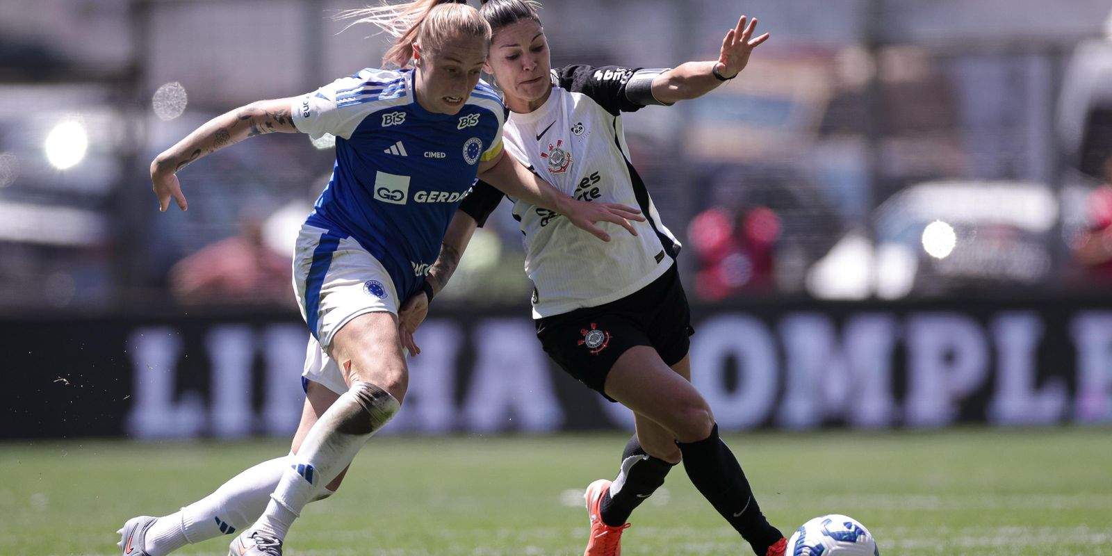 Corinthians Feminino Conquista o Heptacampeonato do Brasileirão com Público Recorde na Neo Química Arena