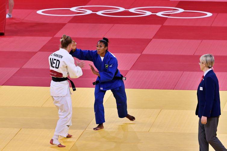 Ketleyn Quadros fica com o bronze no Grand Slam de Abu Dhabi.