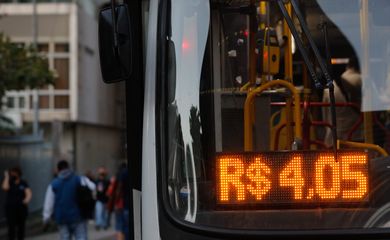 Ônibus do sistema público de transportes