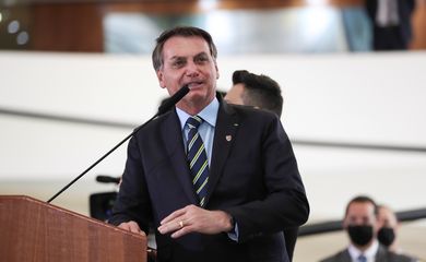 O presidente da República, Jair Bolsonaro, fala durante a solenidade de Posse dos ministros  das Comunicações e da Ciência, Tecnologia e Inovações
