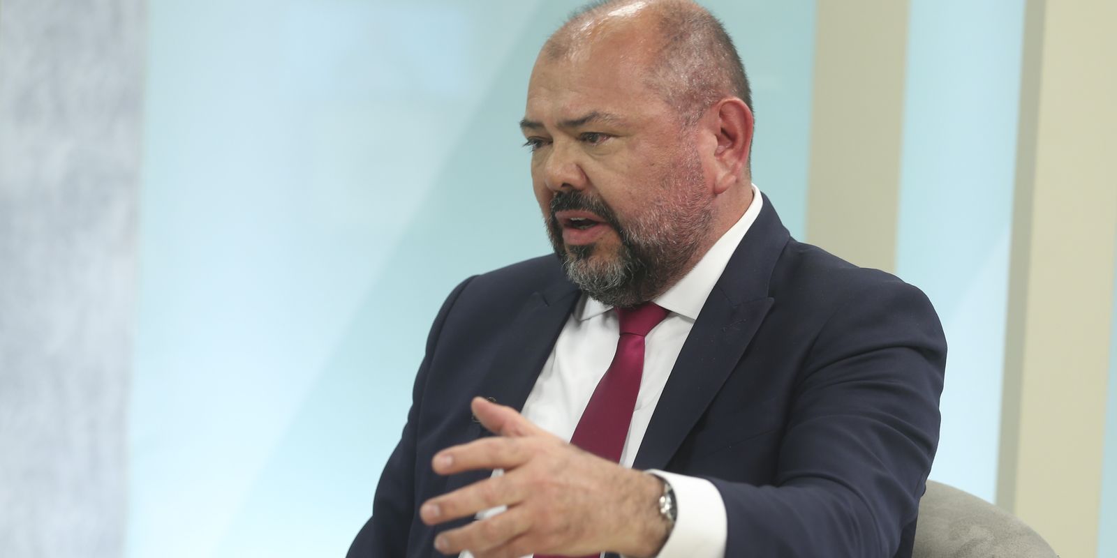 Caminhoneiros começam a receber benefício emergencial nesta terça
