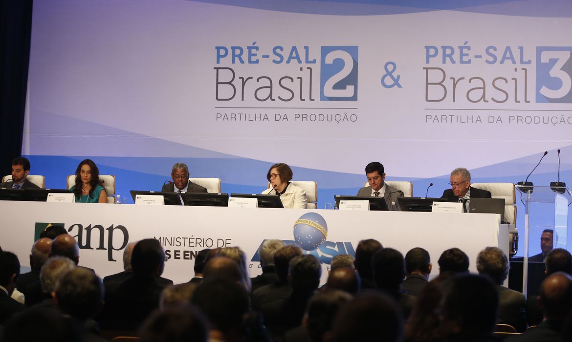 Rio de Janeiro - Agência Nacional do Petróleo, Gás Natural e Biocombustíveis (ANP) realiza leilão de blocos do pré-sal (Tomaz Silva/Agência Brasil)